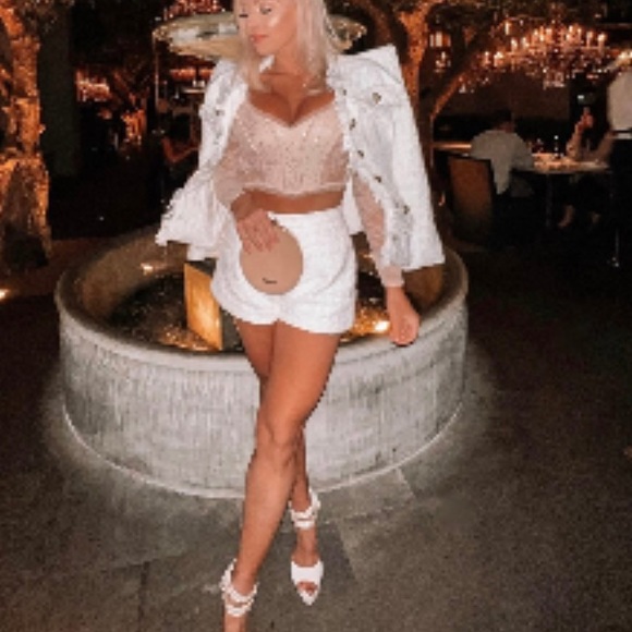 🎉 Turn heads at any event with this stunning white tweed set! - Picture 16 of 16